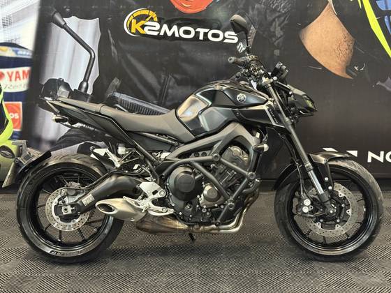 YAMAHA MT-09 